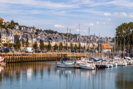 Ultimate Travel Guide to Deauville, France